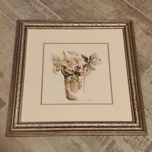 EUC Beautiful Silver Metallic Square Sketched Art